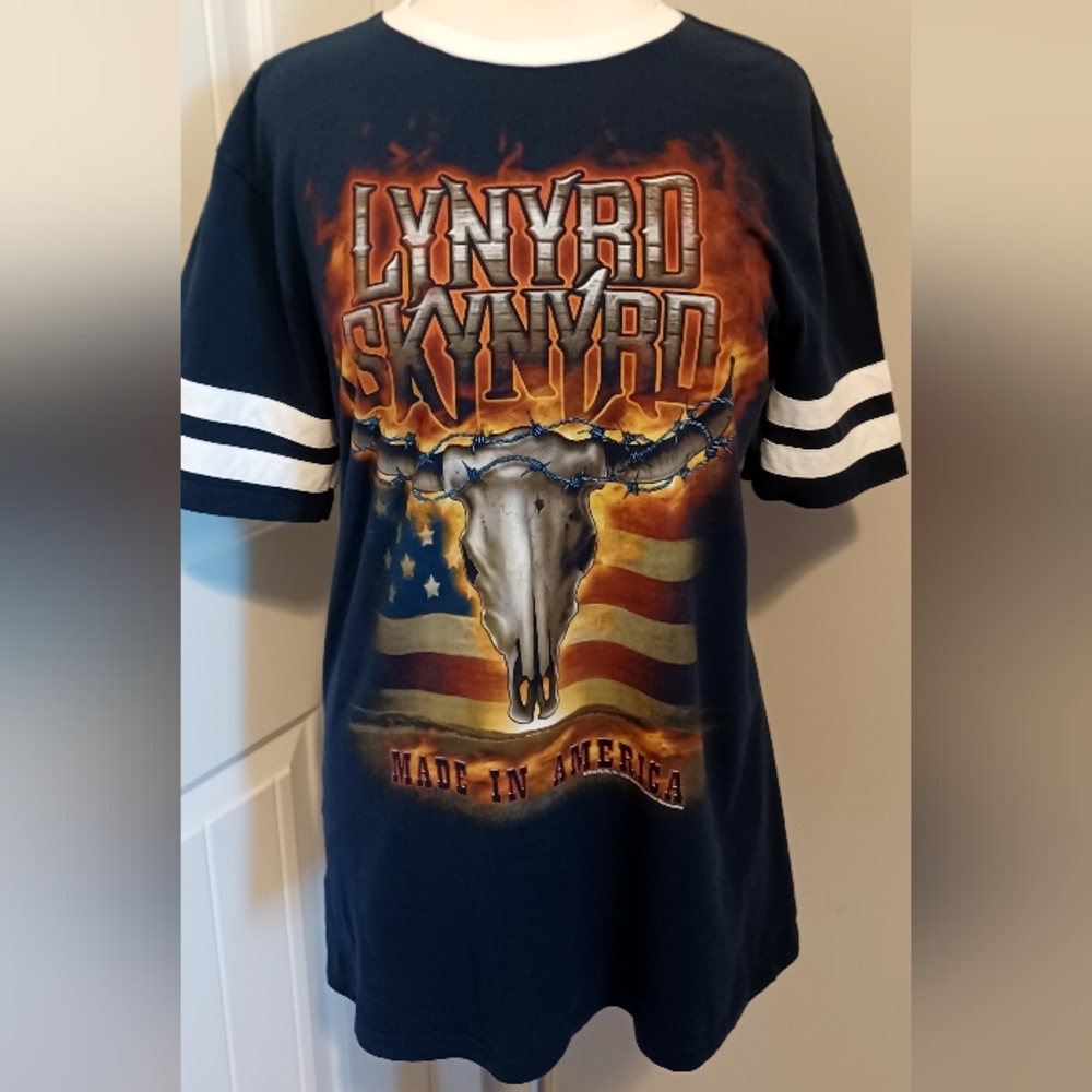 Live Nation Lynyrd Skynyrd Navy T Shirt With Stripe Sleeves Sz Med #0184
